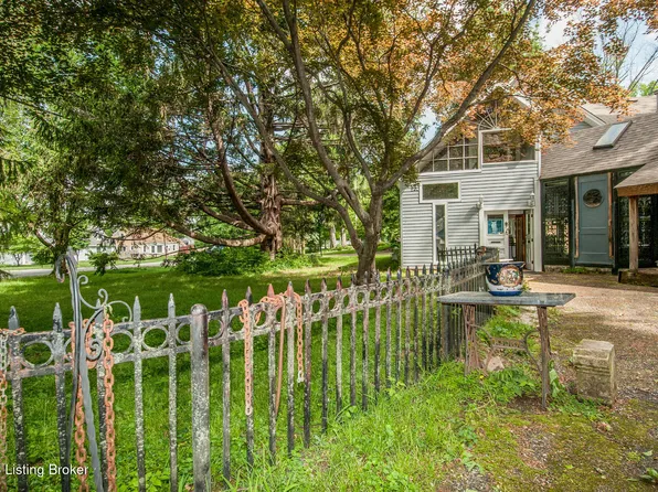 357 Ridgeway Ave, Saint Matthews, KY 40207