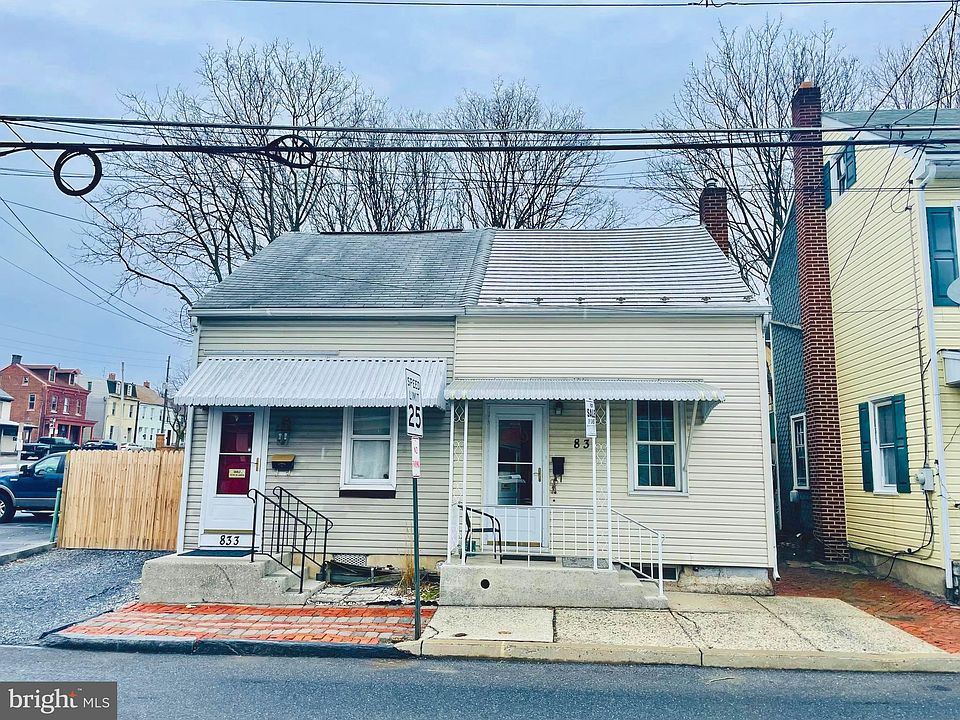 2nd image of 833-831 Locust St