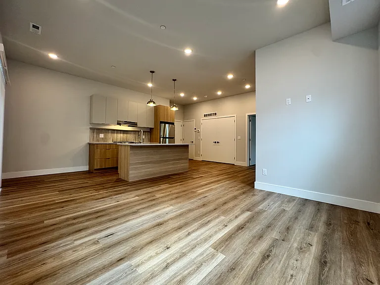 5222-24 Chester Ave #2 — Photo 22