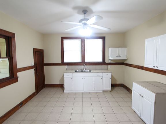 5th image of 4724 Court R