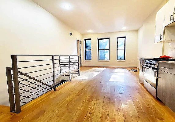 1st image of 474 Lafayette Ave #1G