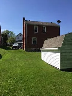 715 Terrace Ave — Photo 2