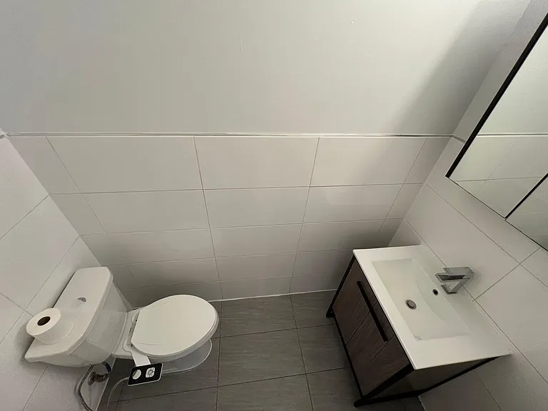 42 Thorne St #2R-2 — Photo 5