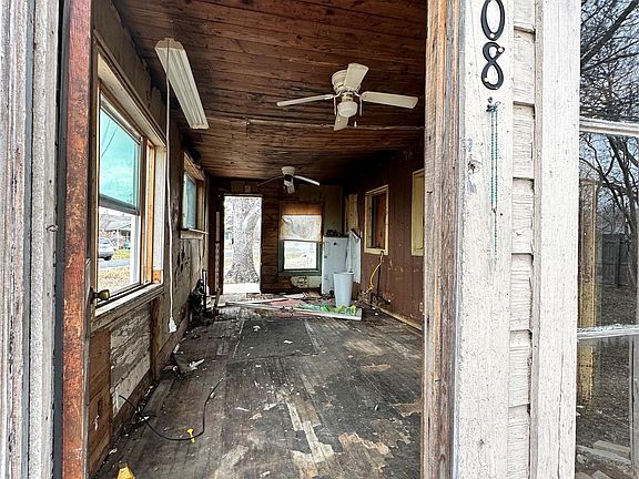 2nd image of 408 Allen St