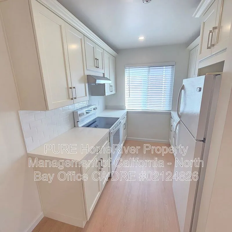 2 bed, 1.0 bath, 800 sqft, $2,800 — Photo 2