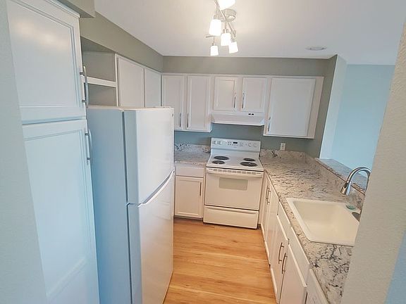 4th image of 1301 S Puget Dr APT A24