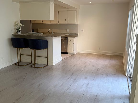 2nd image of 1728 Montana Ave #7C