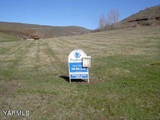 1st image of 170 Heather Heights Dr