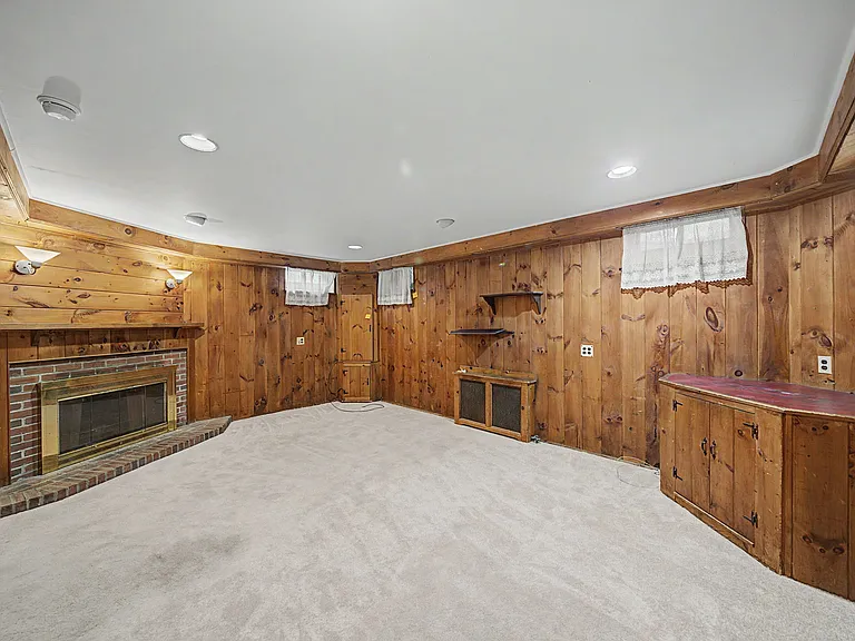 34 Esmond Pl — Photo 20