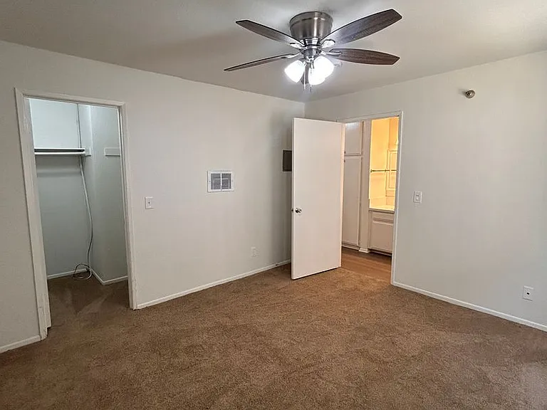 14135 Doty Ave — Photo 18