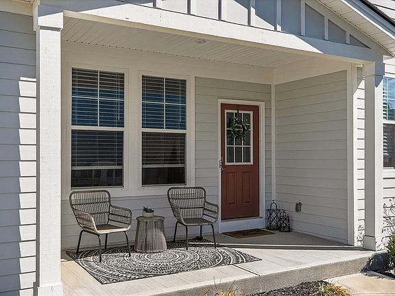 4th image of 2201 Ridgeline Dr