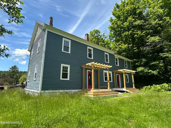 3 Apple St, Housatonic, MA 01262