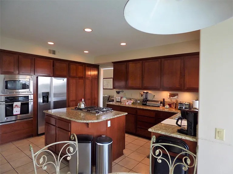 25565 Pacific Hills Dr — Photo 10