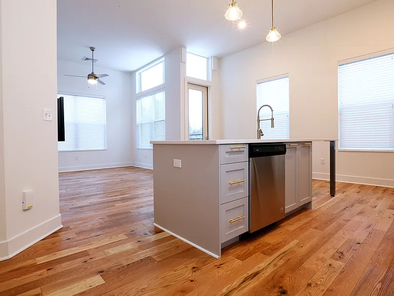 Excelsior Park Apartments — Photo 16