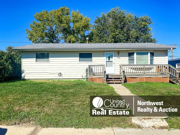 708 Knapp St, Wolf Point, MT 59201