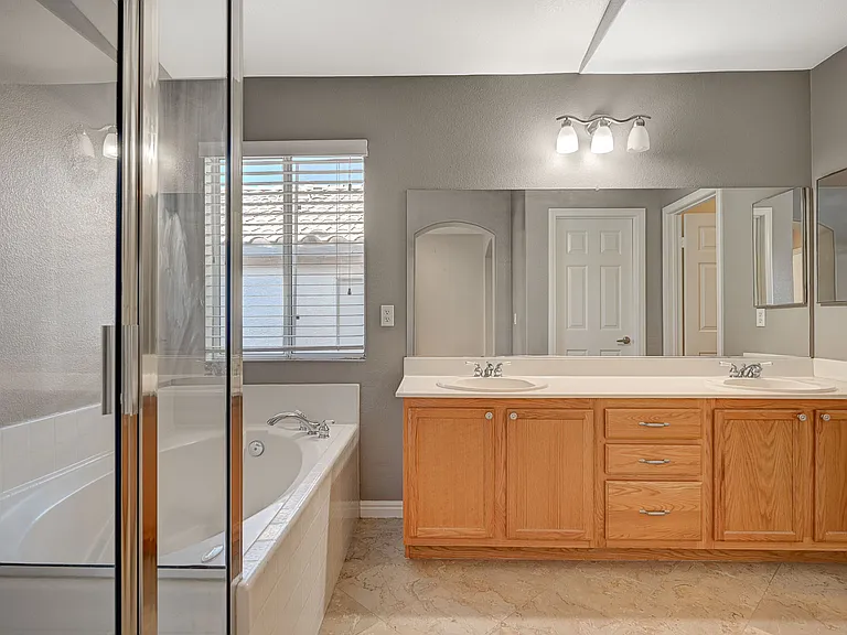 1005 Prestige Meadows Pl — Photo 28