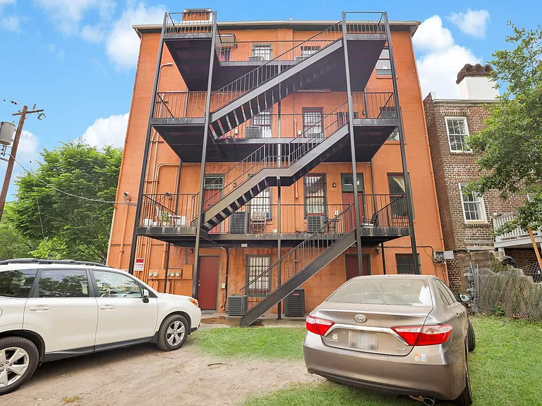 703 Barnard St #A — Photo 32