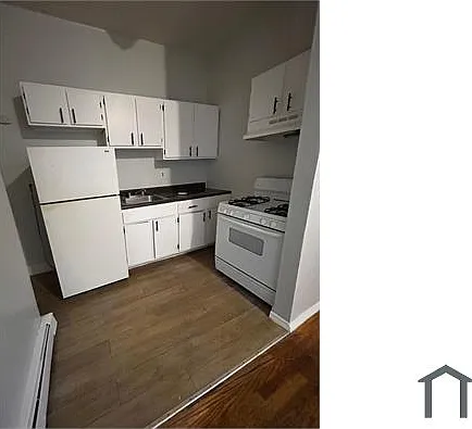20 N Broadway — Photo 8