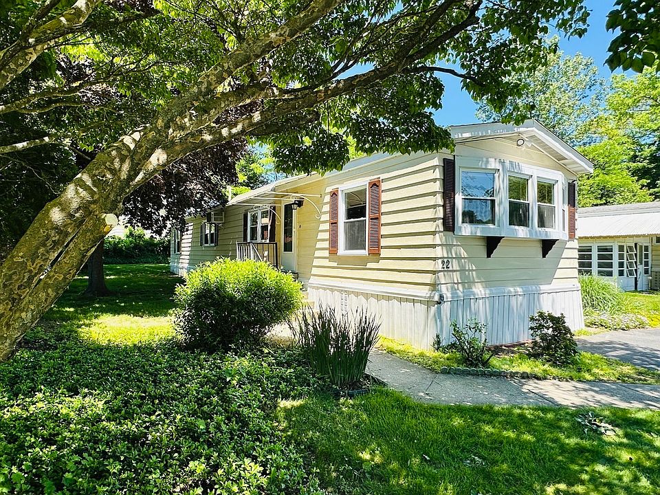 1st image of 22 Contessa Dr