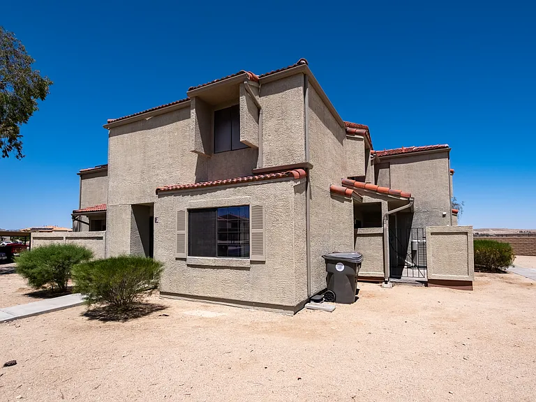 Vista Del Sol — Photo 14