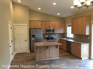 10915 SE Wallace Rd, Dayton, OR 97114