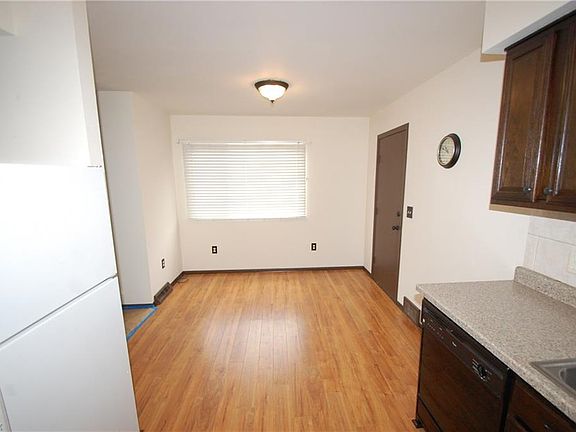 5th image of 606 N Bon Air Ave