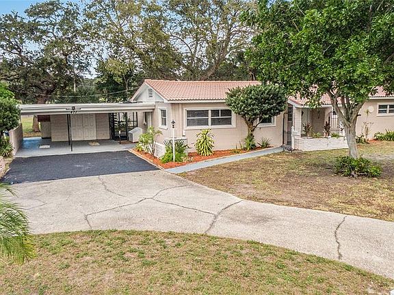 4th image of 471 Pinellas Way S