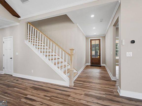 3rd image of 2322 Rockbridge Rd SW