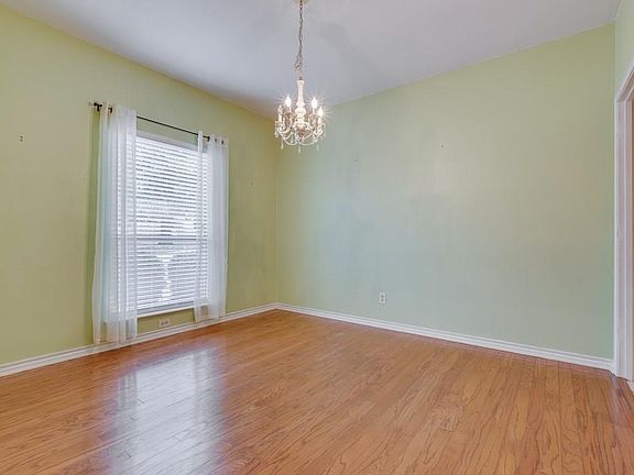 5th image of 1905 Highland Park Cir