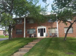 10135 Chaucer Ave, Saint Louis, MO 63114