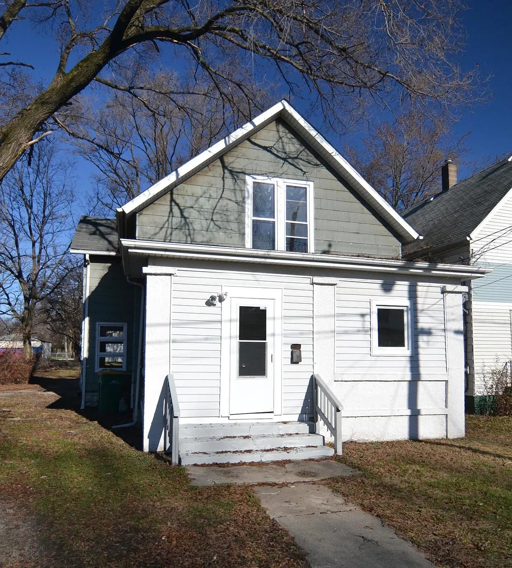 109 Linden Ave photo 1