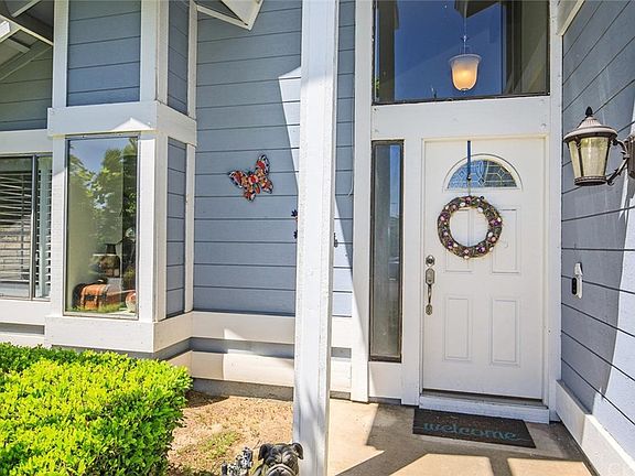 3rd image of 27955 Sycamore Creek Dr