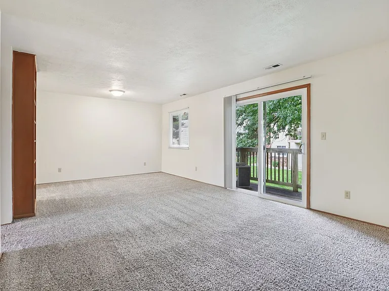 Fountain Park Apartments | Specials Available — Photo 33