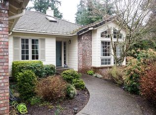 2218 Parkview Ct, West Linn, OR 97068