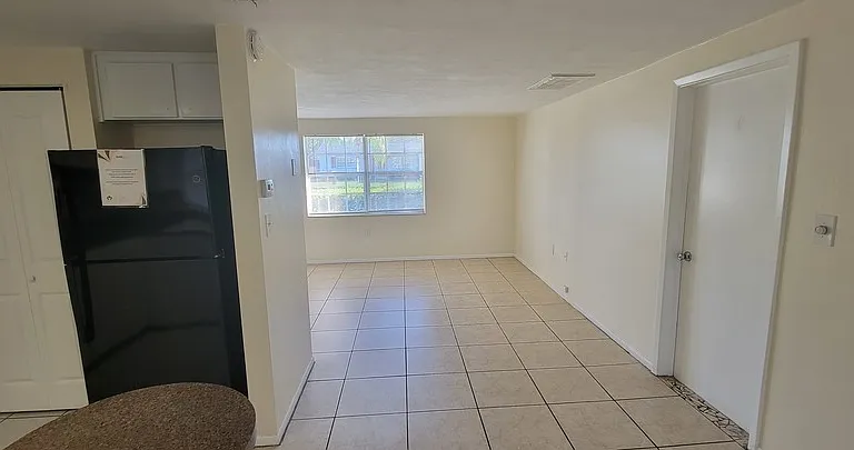 3623 Holiday Lake Dr — Photo 5