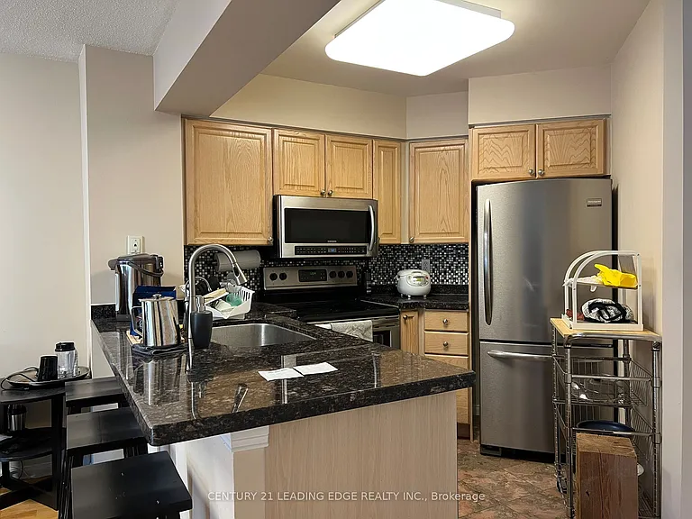 750 Bay St #805 — Photo 5