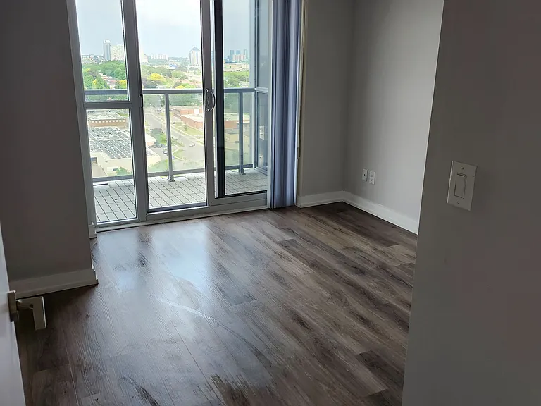 151 Village Green Sq #1910 — Photo 3