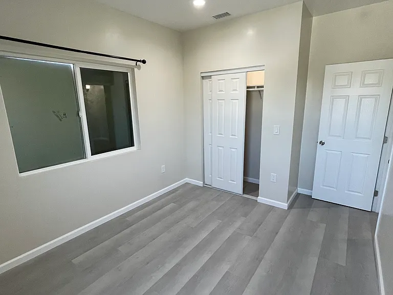 940 S 40th St — Photo 24