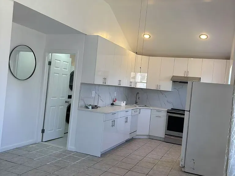 439 Newbridge Rd — Photo 9