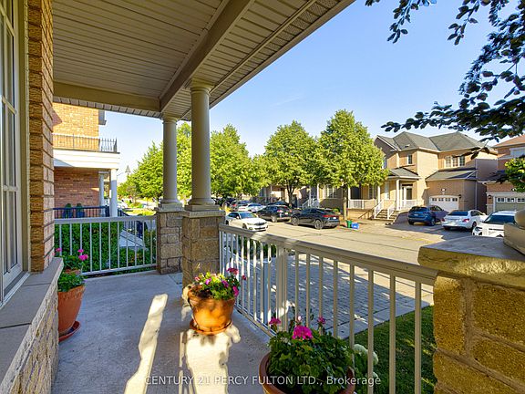 3rd image of 80 Saint James Ave