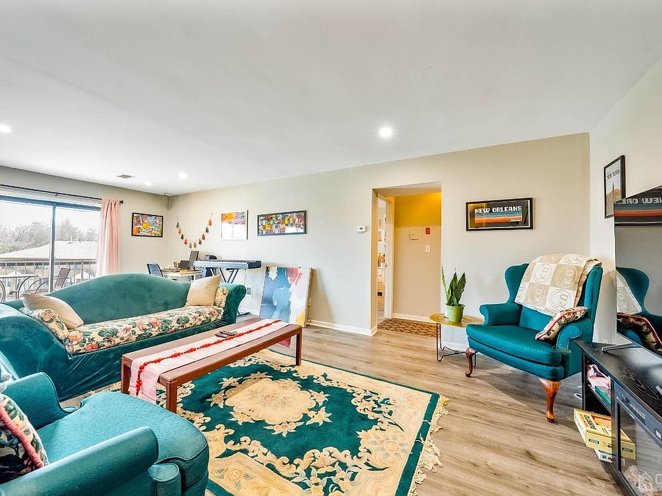 1st image of 625 Sharon Garden Ct