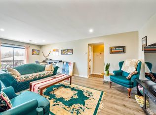625 Sharon Garden Ct, Woodbridge, NJ 07095