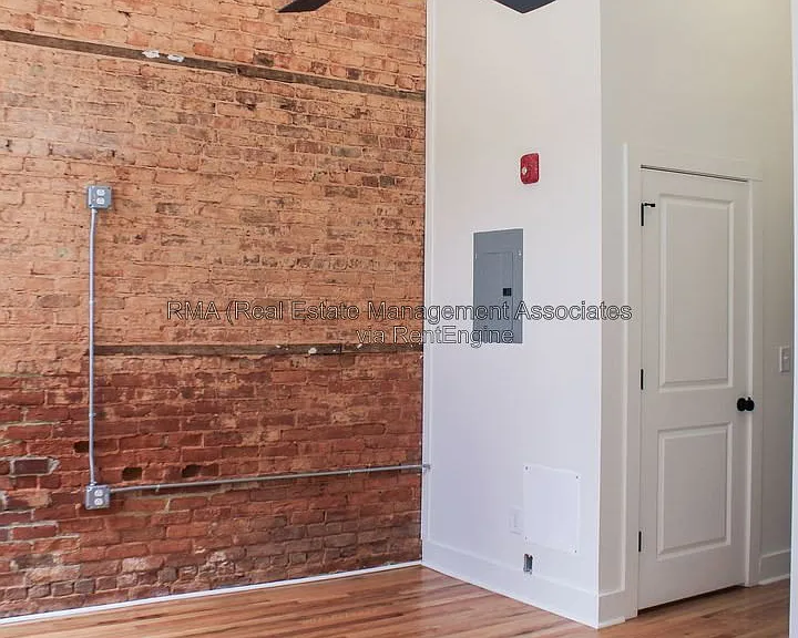 4 Zebulon St #1B — Photo 7