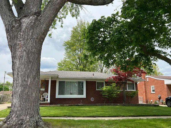 3224 Concord St, Trenton, MI 48183