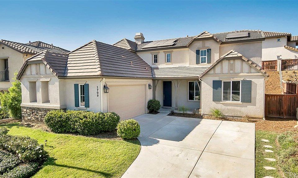 1st image of 1709 Blue Water Ln