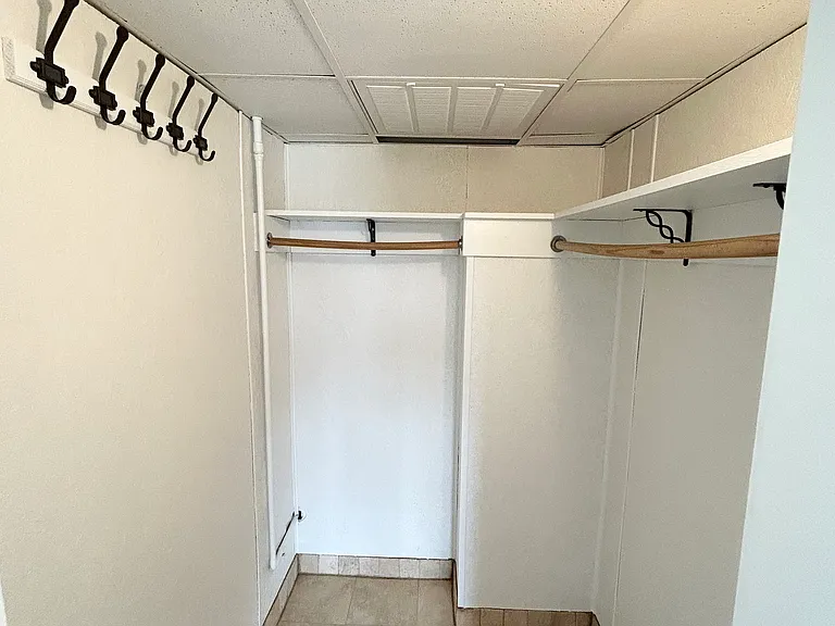 2285 Peachtree Rd NE #1200 — Photo 21