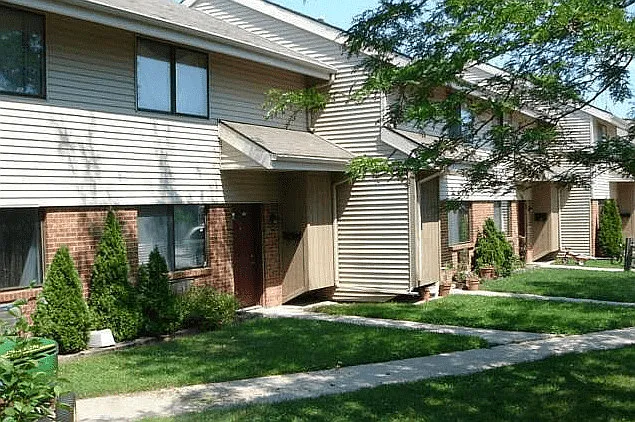 432 N Highland Ave #65