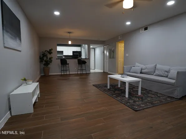355 MONUMENT Road #1 K2, Jacksonville, FL 32225
