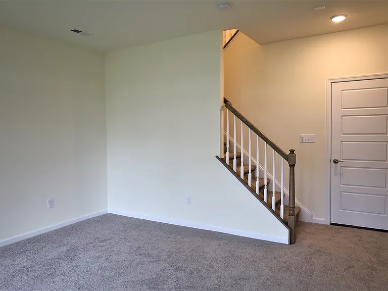 61 Becker Dr — Photo 22