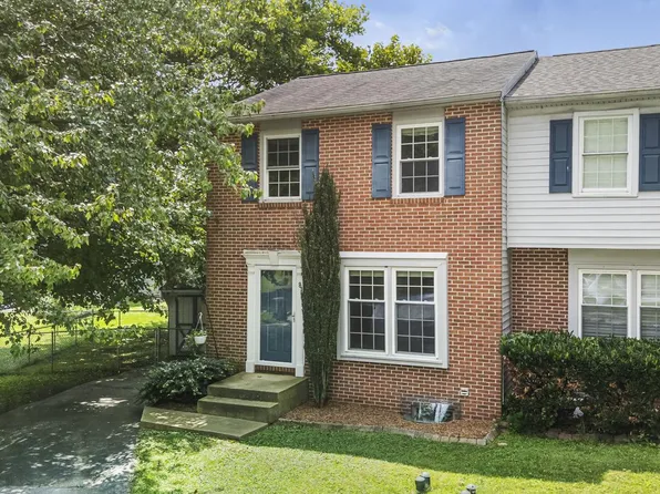 8 Harvest Dr, Thorndale, PA 19372